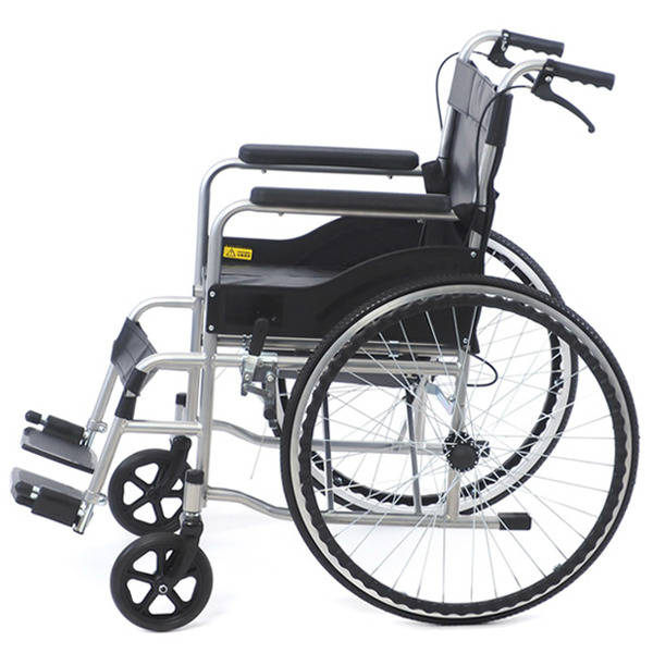 Кресло-коляска с санитарным оснащением MET FS 609 GC (MK-340)