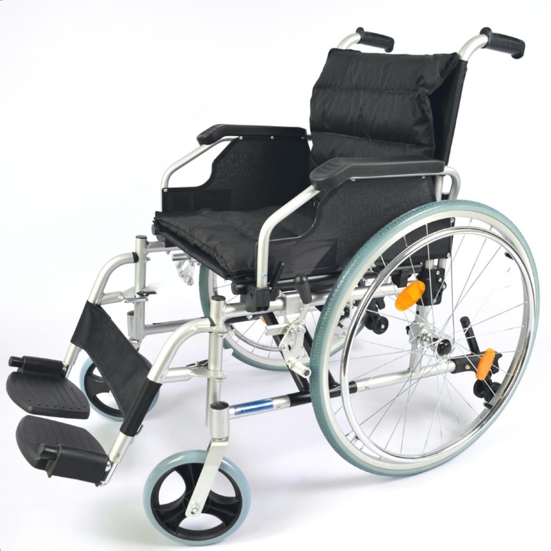 

Кресло-коляска для инвалидов Titan LY-710-953A