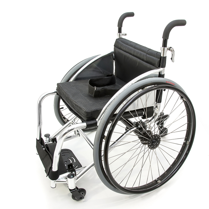Спортивная кресло-коляска для игры в настольный теннис Мега-Оптим FS756L 40 размер