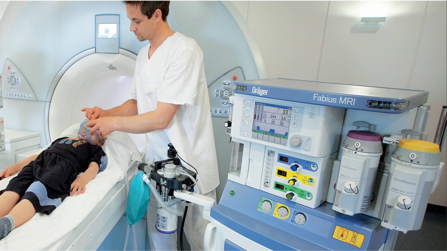 Наркозно-дыхательный аппарат Drager Fabius MRI